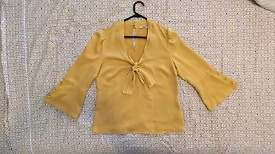Review Blouse Size 10 • $5