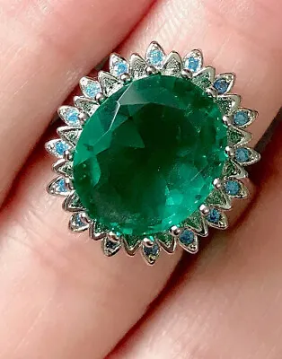 Vintage Style Green Gemstone And Blue Zircons Ring 18K White Gold Plated • £10.99