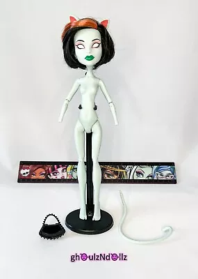 MONSTER HIGH Doll Scarah Screams Freaky Fusion Nude No Hands Headband Tail 2014. • $16.99