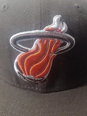 *PREOWN Miami Heat HaT New Era 59FIFTY - Fitted Brown/Orange Colorway/Size 7-1/2 • $13.99