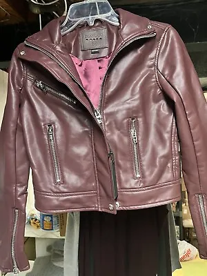 BLANKNYC Maroon Faux Leather Moto Jacket Full Zip Women’s Size XS • $65