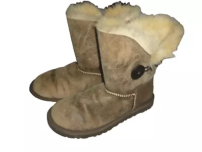 UGG Australia Mid Ankle W Bailey Button Bomber 5838 Womens US Size 5 • $31.80