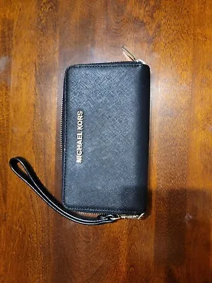 Michael Kors Zip Around Leather Wallet Black • $40