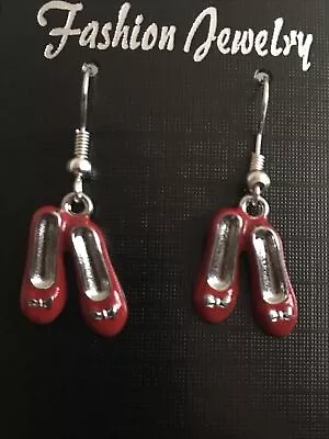 £2.85 • Buy Wizard Of Oz Dorothy Ruby Slipper Earrings