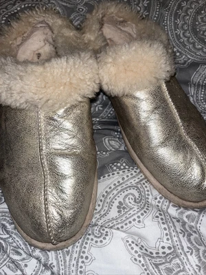 £5 • Buy Womens Ugg Slippers Size 9