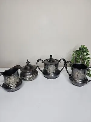 Meriden B Co. Quadruple Plated Floral Etching Tea Set • $85