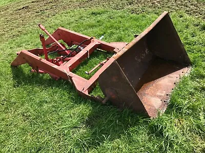 Massey Ferguson MF40 Loader And Bucket £750 Plus Vat - £900 • £900