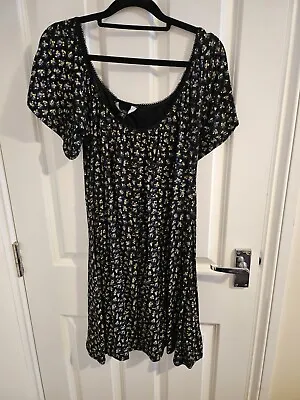 Miss Selfridge Black Floral Dress Size 16 • £7