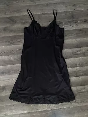 Vintage Vanity Fair Full Slip Black Nylon Lace Trim Dress Size 38 L • $19.99