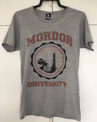Lord Of The Rings MORDOR University T - Shirt Size Medium 100% Ring Spun Cotton • £6.70