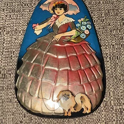 Vintage George W Horner Candy Tin Lady In Pink W Parasol & Pekingese Dog 6” Blue • $10