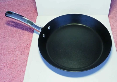 £55 • Buy Meyer Hard Anodized Non-stick 28 Cm  Frying Pan NEW
