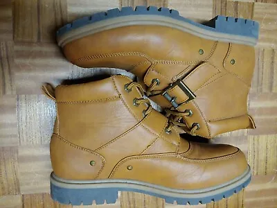 Boots Men's 8.5 Viking • $20