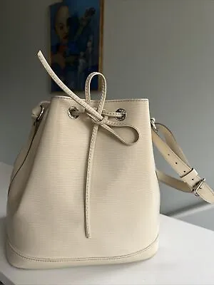 Louis Vuitton Epi Noe Bucket Bag Cream White Leather • $900