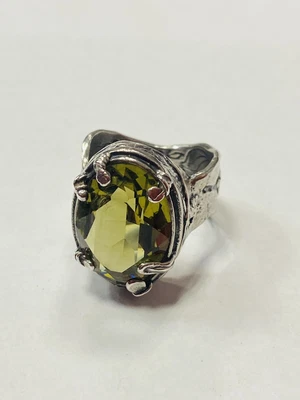 $60 • Buy Retired Silpada Sterling Olivine Swarovski Crystal Sculpted Ring R1883 Size 8