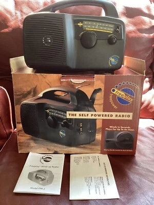 £20 • Buy Freeplay Self-Powered AM/FM Radio Black Wind-up BayGen FPR2
