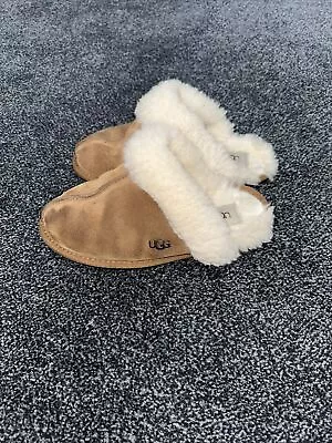 Ugg Slippers Size 5 • £9