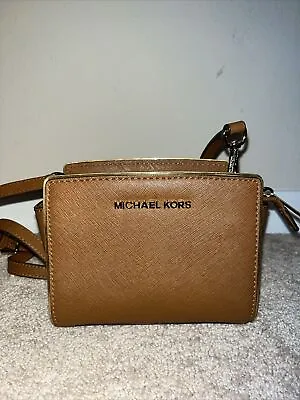 Michael Kors Selma Mini Saffiano Messenger Bag Women’s Size Small • $52