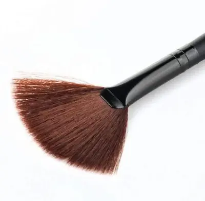 Black/Brown Small Fan Brush • £2.99