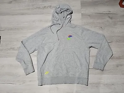 Nike Sportswear Men's M Triple Swoosh Graphic PO Hoodie Sweatshirt Gray • $21.99