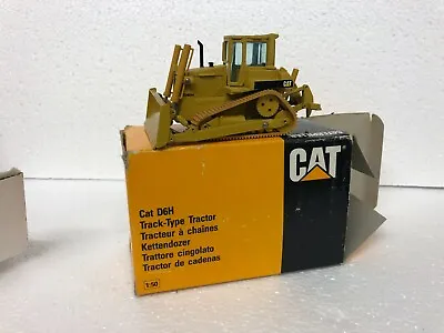 CONRAD 2851 CAT D6H Track Type Dozer With Ripper 1/50 Scale Construction Model • £50
