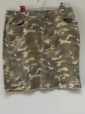 Baccini Womens Pencil Skirt Camo Green Denim Size 10 Stretch • $18.95