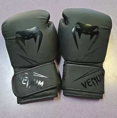 Venum 14 Oz Boxing Gloves • $29.95