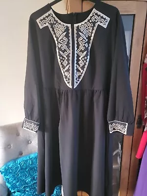 Dress 4XL 22/24 Embroidery On Front And Cuffs Lenght 46  Zip At Back • £8.99