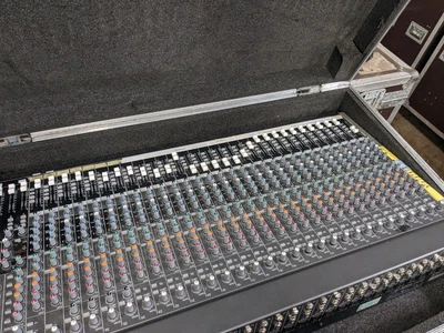 £250 • Buy Mackie 3024 VLZ3 Premium FX USB Mixer Sound Table With Flight Case