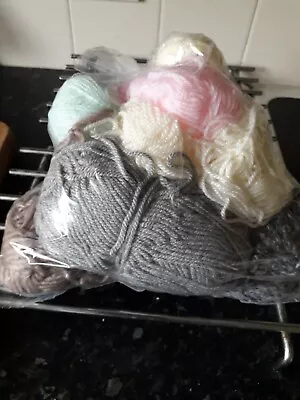 Bag Of Odd Balls Of Wool • £3