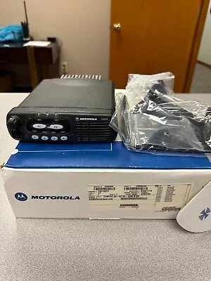 Motorola CDM750 LOW BAND 36-42MHz 4ch 60 Watt Mobile Radio AAM25CKC9AA1AN CDM • $399.99