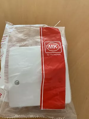 £8 • Buy MK K5045 WHI Cooker Connection Unit - New (KW178)