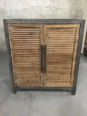 Dark Oak Cabinet With Shelf • £60