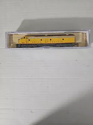 N Scale Life Like Union Pacific E8 #928 • $39.99