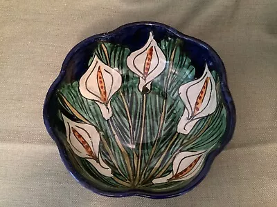 DECORATIVE MEXICAN POTTERY SERVING BOWL With LILY DESIGN 8 1/2  Wide • $12