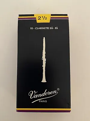 New Vandoren Traditional Bb Clarinet Reeds Strength 2.5 Box Of 10 • $28