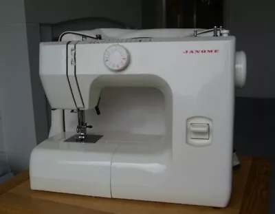 JANOME SEWING MACHINE JF-1004 ( USED )good Condition. • £40