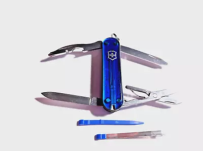 NEW In Box Victorinox Swiss Army 58mm Knife : SAPPHIRE BLUE MANAGER  : 0.6365.T2 • $45