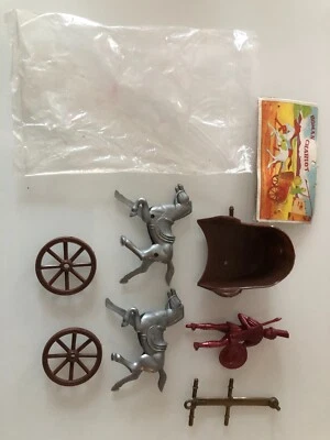 £15 • Buy VINTAGE PLASTIC ROMAN CHARIOT(similar To Thomas Toys) MADE IN HONG KONG
