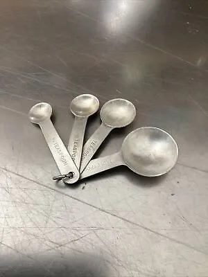 Vintage Aluminum Metal Nesting Round Measuring Spoon Set - On A Ring • $10.96