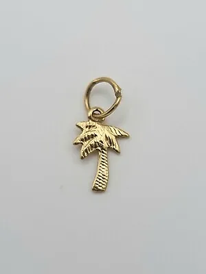 9ct 375 Yellow Gold Palm Tree Charm Pendant Vintage 9k  • £65