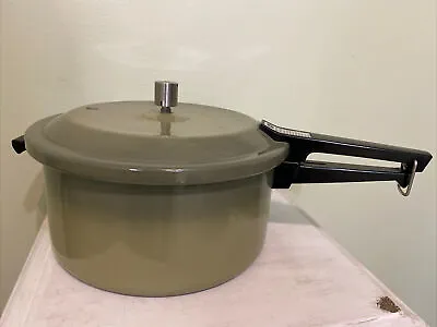 Vintage Avocado Mirro Matic 6 Qt Pressure Cooker Trivet With Jiggler Regulator • $24.95