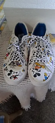 Ladies Disney Mickey Mouse Sneakers Size 6 • $10