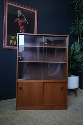 Mid Century 1960s Display China Cabinet With Glass Sliding Doors And Bottom Cupb • £325