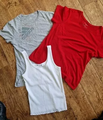 Ladies T Shirt Bundle Small • $1.22