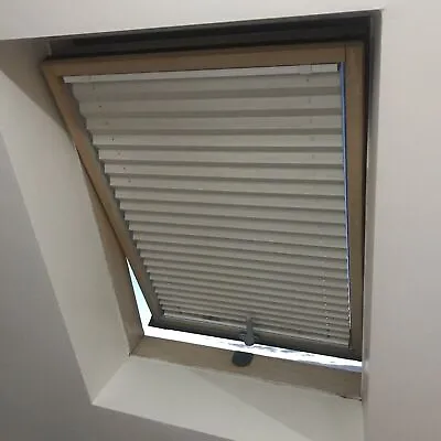 SKYLIGHT PLEATED ROOF BLINDS TO FIT VELUX  SIZES - GGL 2 Or M08 Or 308 - THERMAL • £33.99