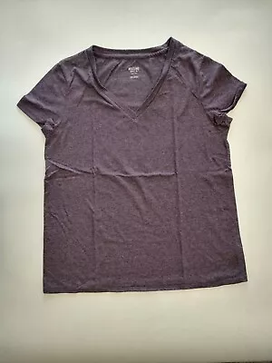 Mossimo Womens T-shirt Purple V Neck Solid Basic Size Large Pre-Owned Used • $5