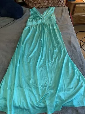 Vintage Unbranded Gown Size Large Aqua Made In USA • $16