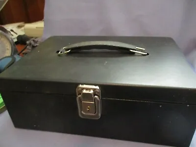 C-206 - Cash Box With Money Tray & Key Lock • $15.95