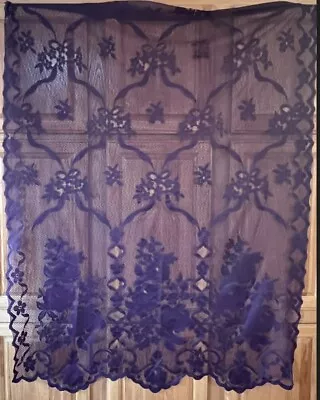 EUC - VINTAGE LACE CURTAIN DEEP PURPLE SCALLOP EDGES 50  X 60  • $14.99